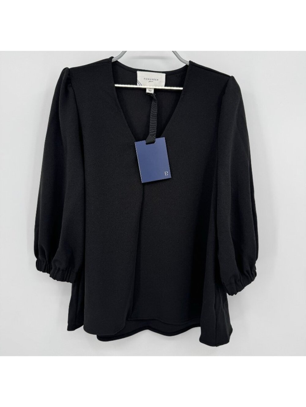 Tuckernuck Women's Black Hollis Blouse Flowy Top Career Casual Size M Medium NWT